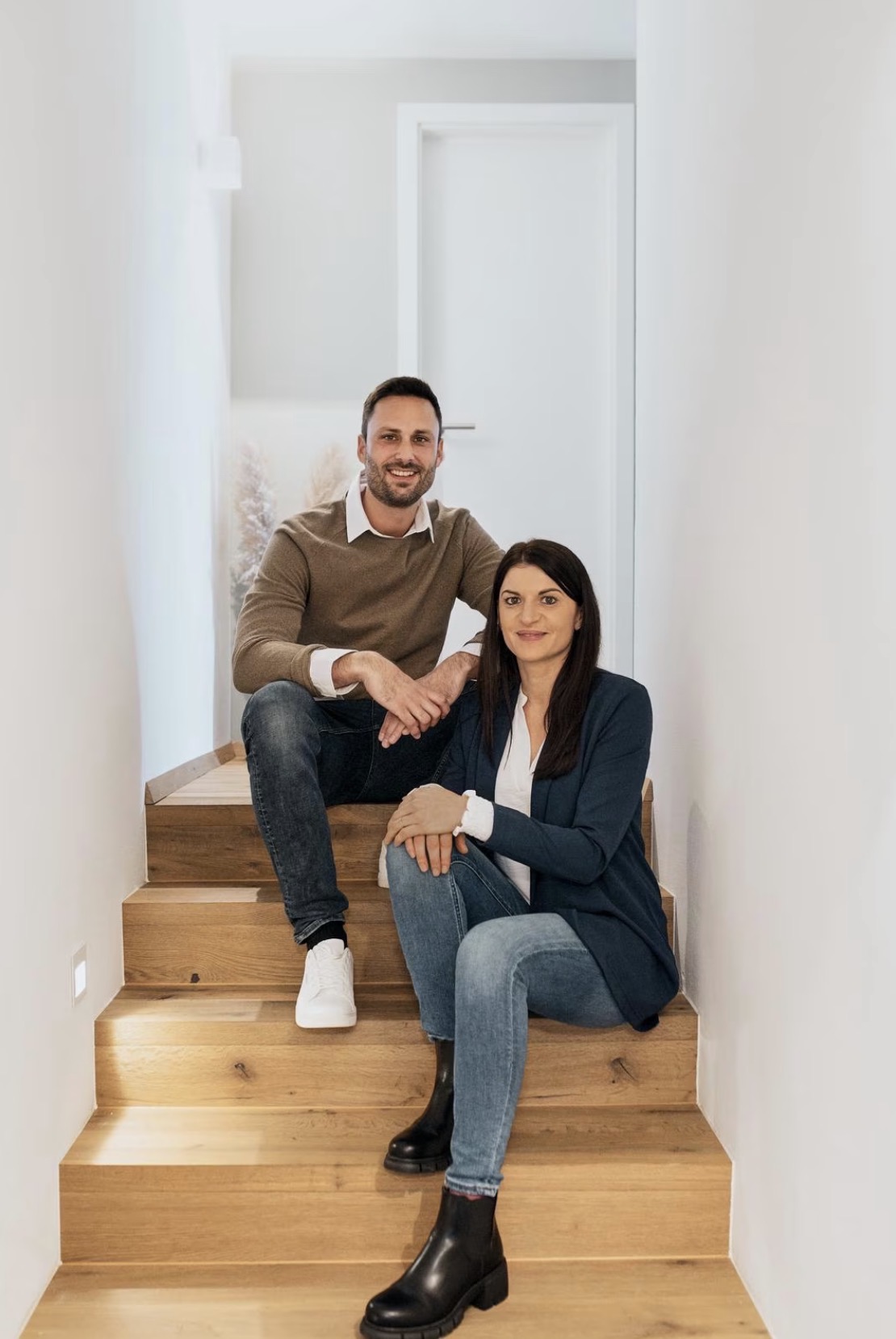 Ronny und Mariana, Gastgeber von AlpineLake Apartments in Spiez